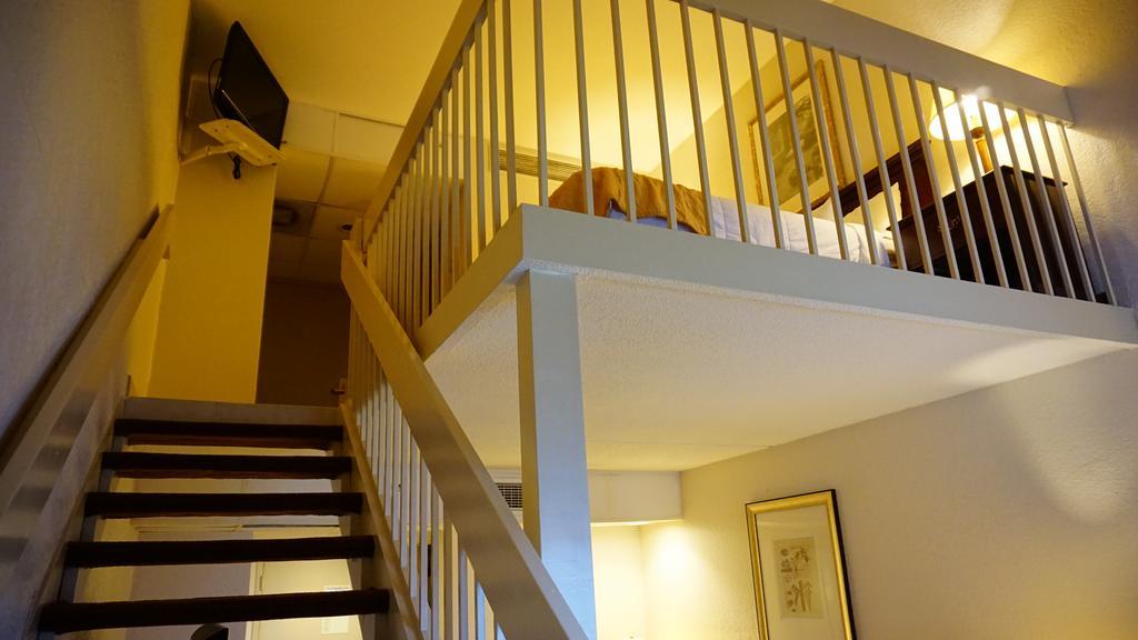 Ramada By Wyndham Wichita Airport Hotell Eksteriør bilde